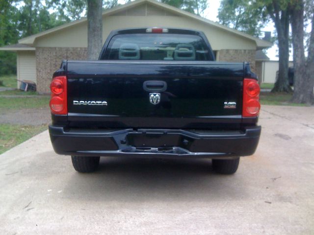 Dodge Dakota 2005 photo 9