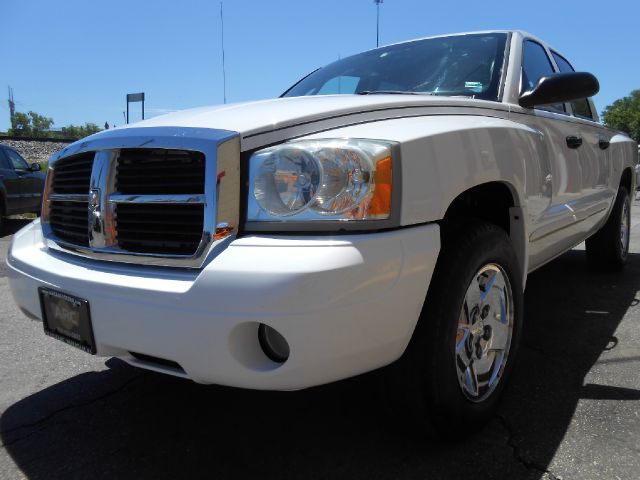Dodge Dakota 2005 photo 2