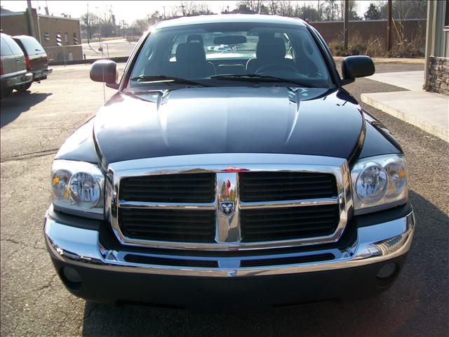 Dodge Dakota 2005 photo 2