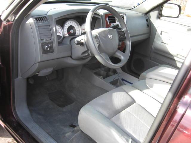 Dodge Dakota 2005 photo 2