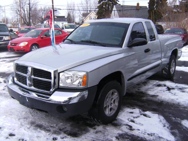 Dodge Dakota 2005 photo 2