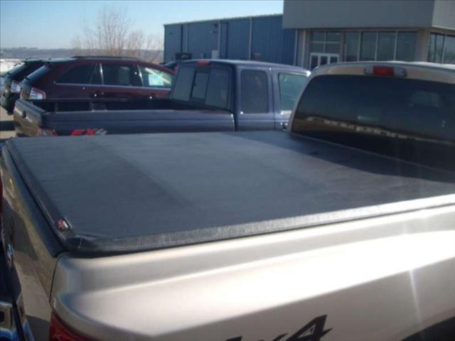 Dodge Dakota SLT Pickup