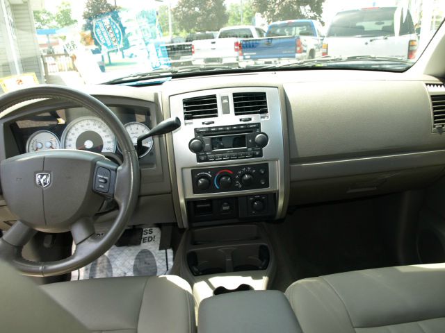 Dodge Dakota 2005 photo 8