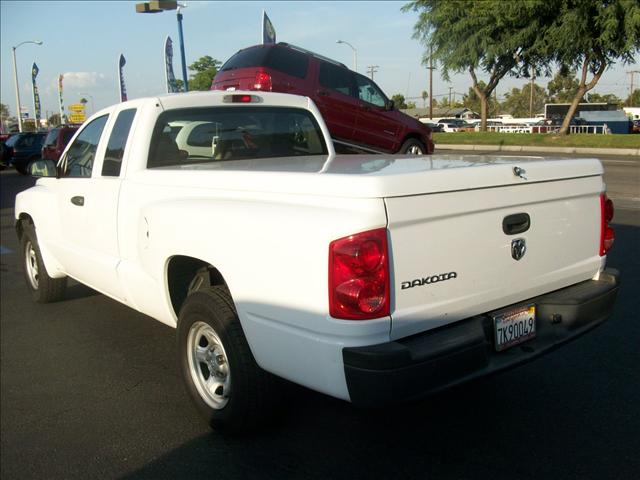 Dodge Dakota 2005 photo 3