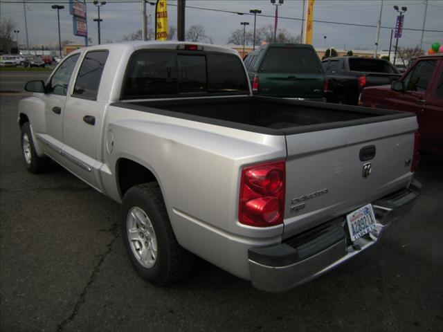 Dodge Dakota 2005 photo 2