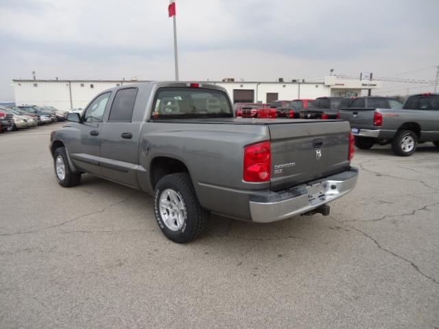 Dodge Dakota 2005 photo 2