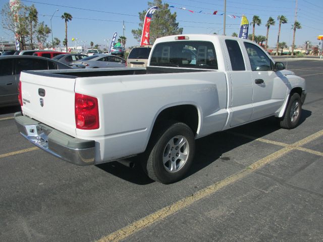 Dodge Dakota 2005 photo 3