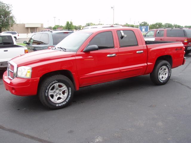 Dodge Dakota SLT Pickup