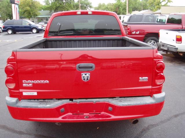 Dodge Dakota 2005 photo 2