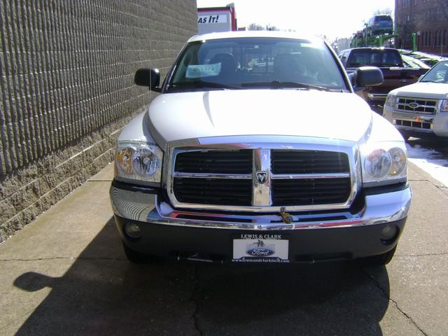 Dodge Dakota 2005 photo 3