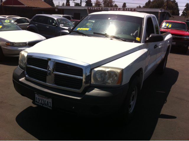 Dodge Dakota 2005 photo 2