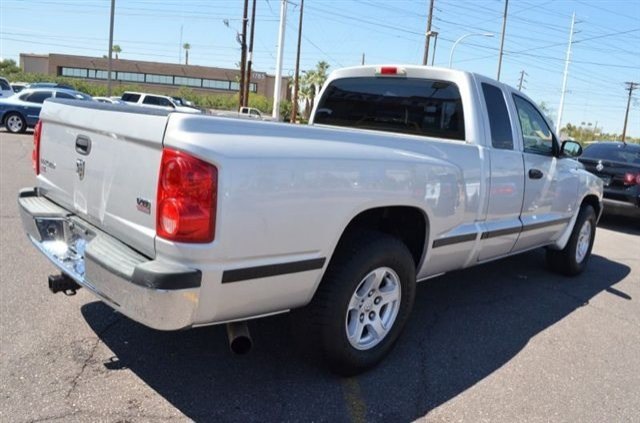 Dodge Dakota 2005 photo 2