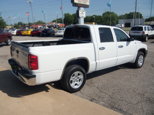 Dodge Dakota 2005 photo 2