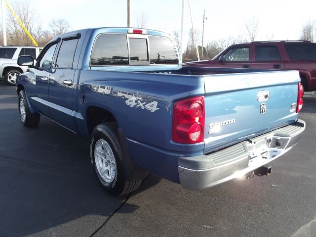 Dodge Dakota 2005 photo 2