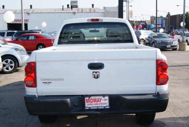 Dodge Dakota 2005 photo 2