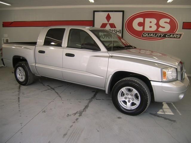 Dodge Dakota SLT Pickup