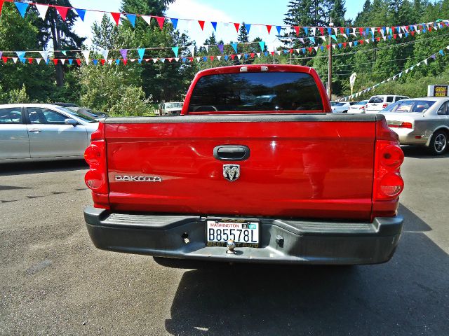 Dodge Dakota 4dr LX 4WD Auto Pickup Truck