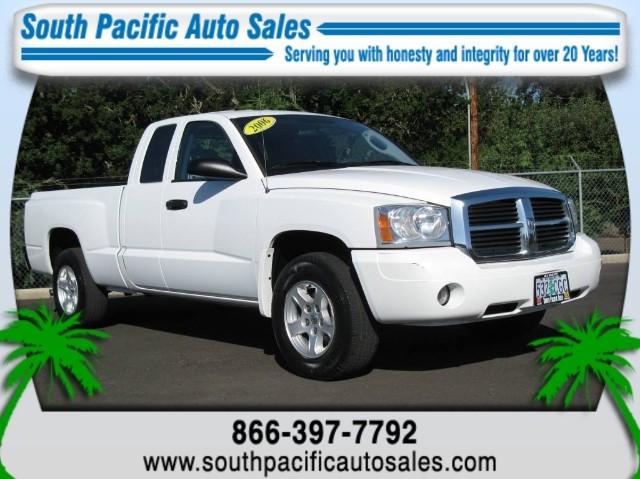 Dodge Dakota SLT Pickup