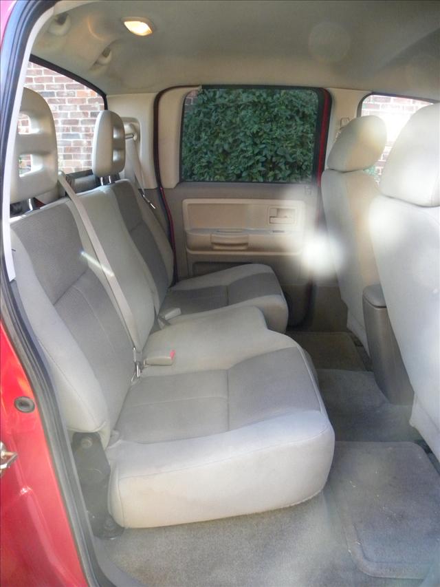 Dodge Dakota SLT Crew Cab Pickup