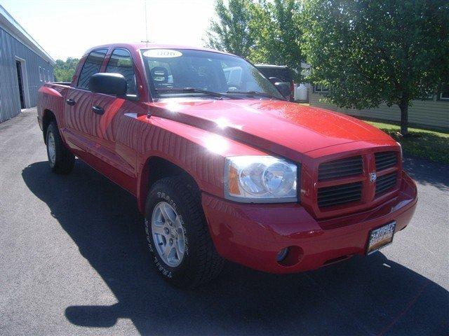 Dodge Dakota SLT Pickup