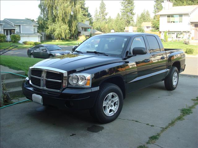 Dodge Dakota LS Special Edition Crew Cab Pickup