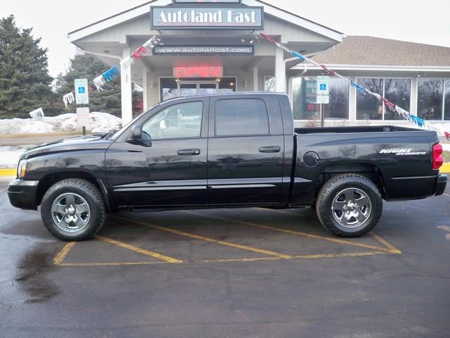 Dodge Dakota SLT Pickup