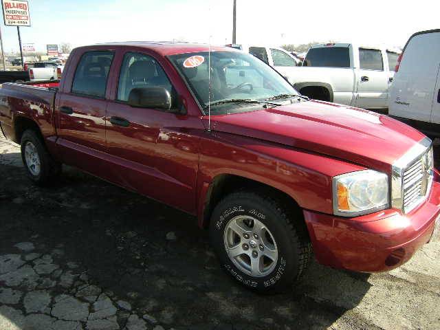 Dodge Dakota SLT Pickup