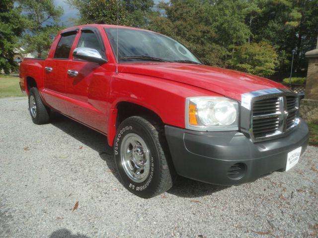 Dodge Dakota 4dr LX 4WD Auto Pickup Truck