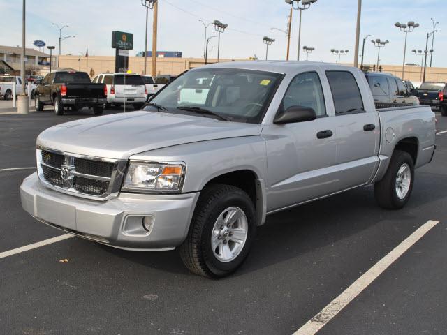 Dodge Dakota SLT Pickup