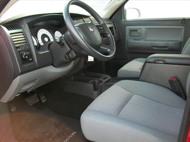 Dodge Dakota 2010 photo 2