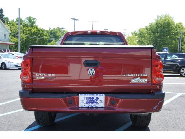 Dodge Dakota 2011 photo 2