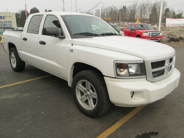 Dodge Dakota 2011 photo 1