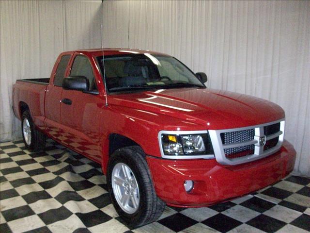 Dodge Dakota 2011 photo 2