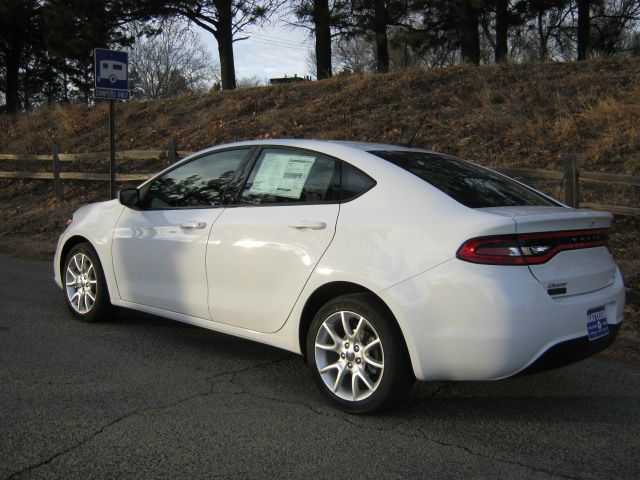 Dodge Dart 2014 photo 2
