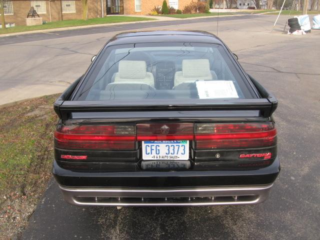 Dodge Daytona 1990 photo 3
