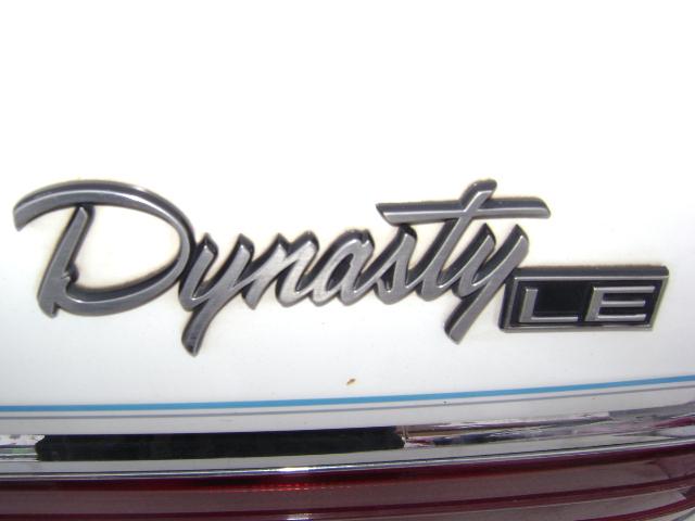 Dodge Dynasty 1989 photo 2