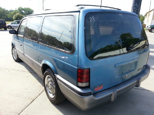 Dodge Grand Caravan 1993 photo 1