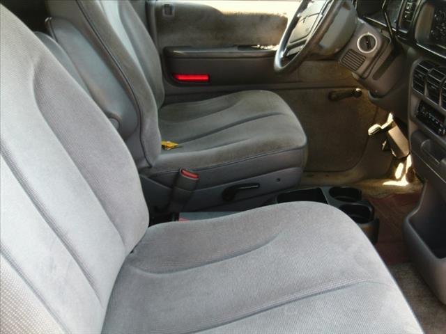 Dodge Grand Caravan 1994 photo 4