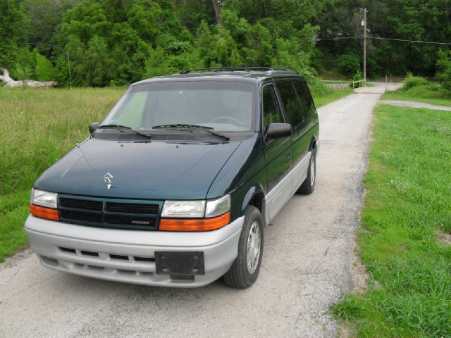 Dodge Grand Caravan 1994 photo 1