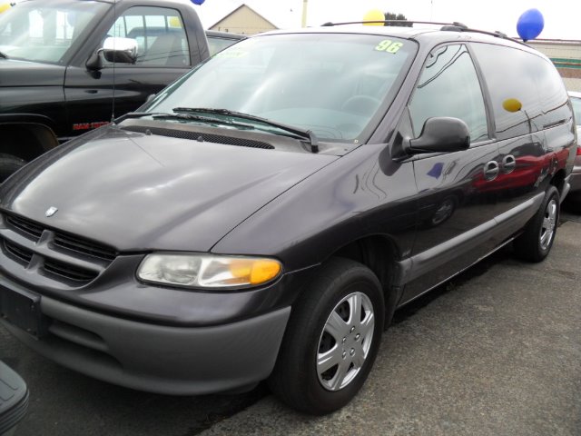 Dodge Grand Caravan 1996 photo 1