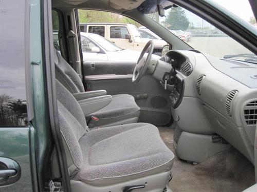 Dodge Grand Caravan 1997 photo 4