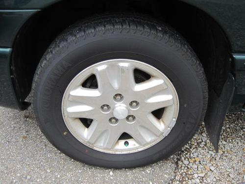 Dodge Grand Caravan 1997 photo 2