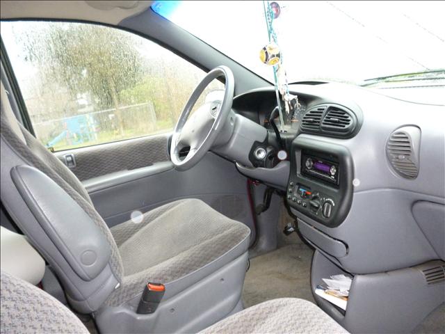 Dodge Grand Caravan 1998 photo 4
