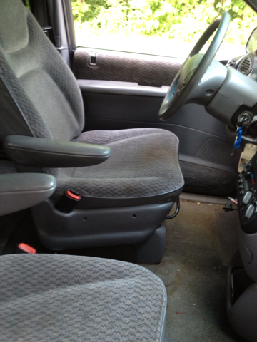 Dodge Grand Caravan 1998 photo 4