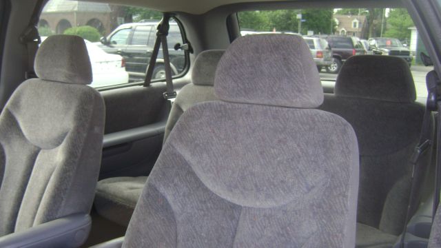 Dodge Grand Caravan 1998 photo 3