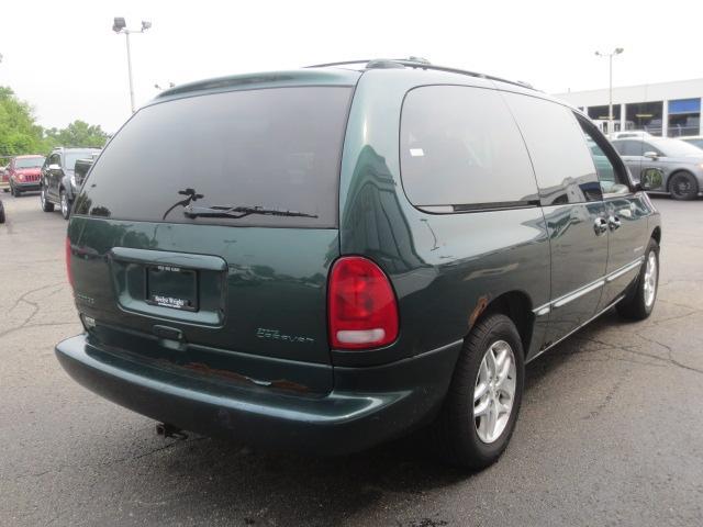 Dodge Grand Caravan 1998 photo 2