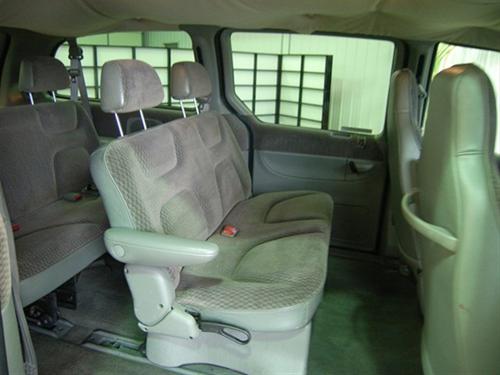 Dodge Grand Caravan 1998 photo 1
