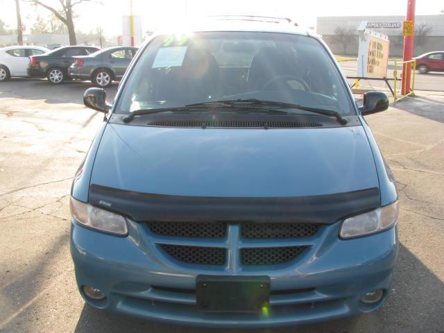 Dodge Grand Caravan 1999 photo 2