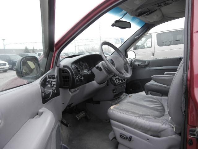 Dodge Grand Caravan 1999 photo 2