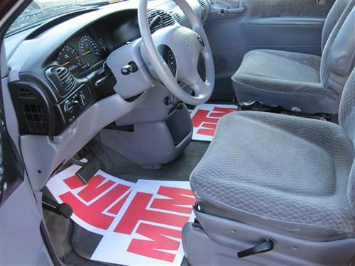 Dodge Grand Caravan 1999 photo 2